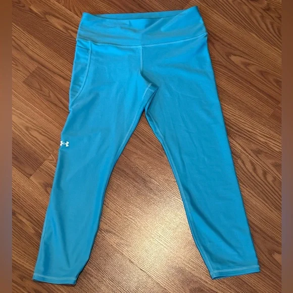 Under Armour Vibrant Blue Active 3/4 Leggings - Picture 1 of 4